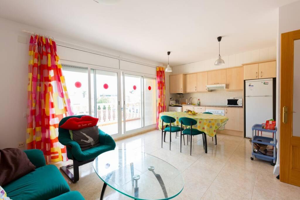 La Rapita - Apartamento De Dos Dormitorios Con Piscina Comunitaria Alcanar Zewnętrze zdjęcie