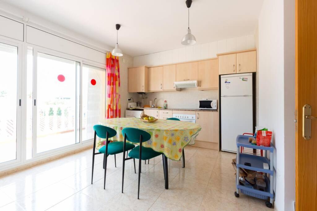 La Rapita - Apartamento De Dos Dormitorios Con Piscina Comunitaria Alcanar Zewnętrze zdjęcie