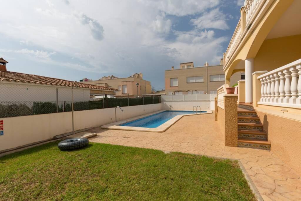 La Rapita - Apartamento De Dos Dormitorios Con Piscina Comunitaria Alcanar Zewnętrze zdjęcie